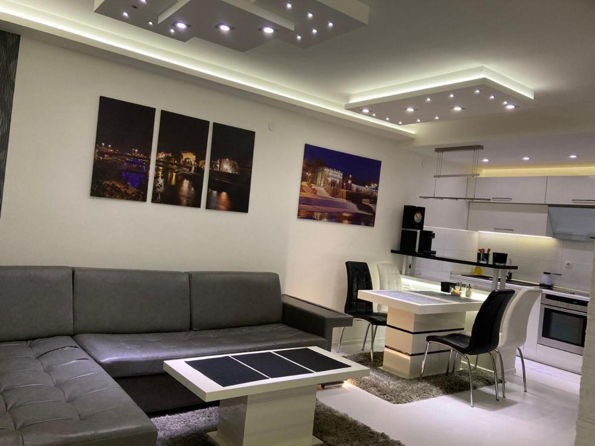 Grey Apartment Nis Exterior foto