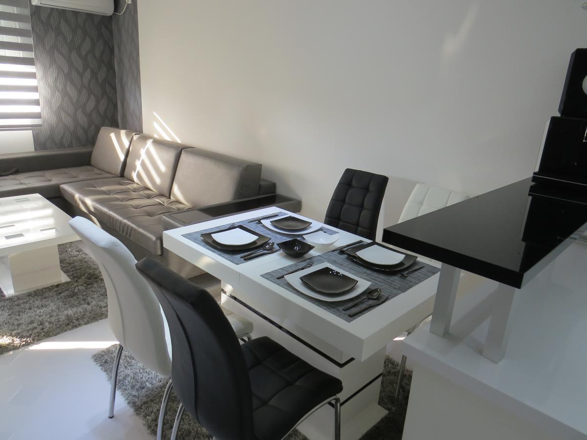 Grey Apartment Nis Exterior foto