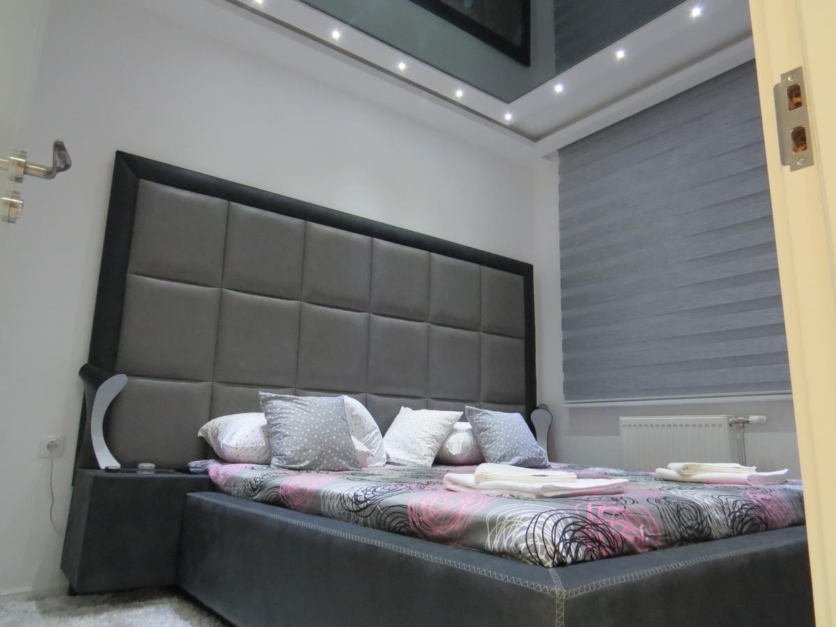 Grey Apartment Nis Exterior foto
