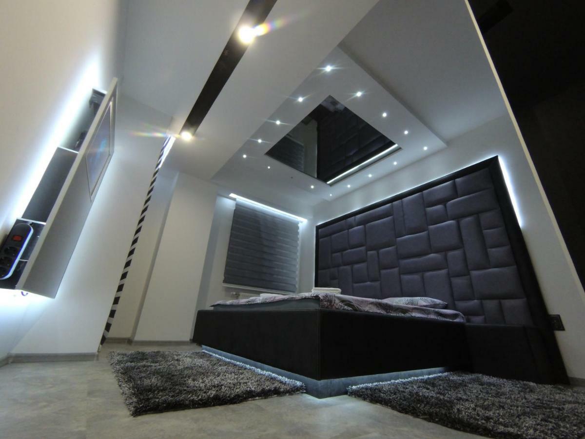 Grey Apartment Nis Exterior foto