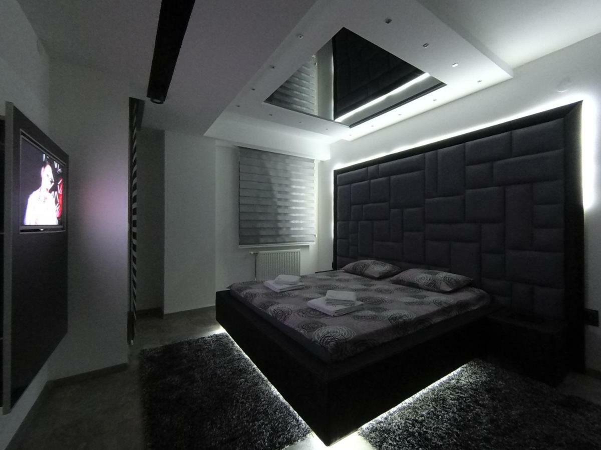 Grey Apartment Nis Exterior foto