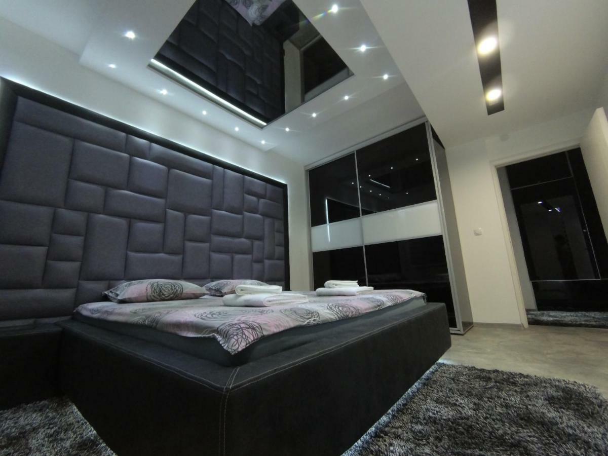 Grey Apartment Nis Exterior foto