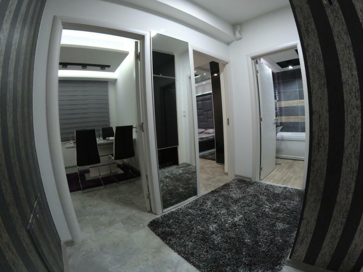 Grey Apartment Nis Exterior foto