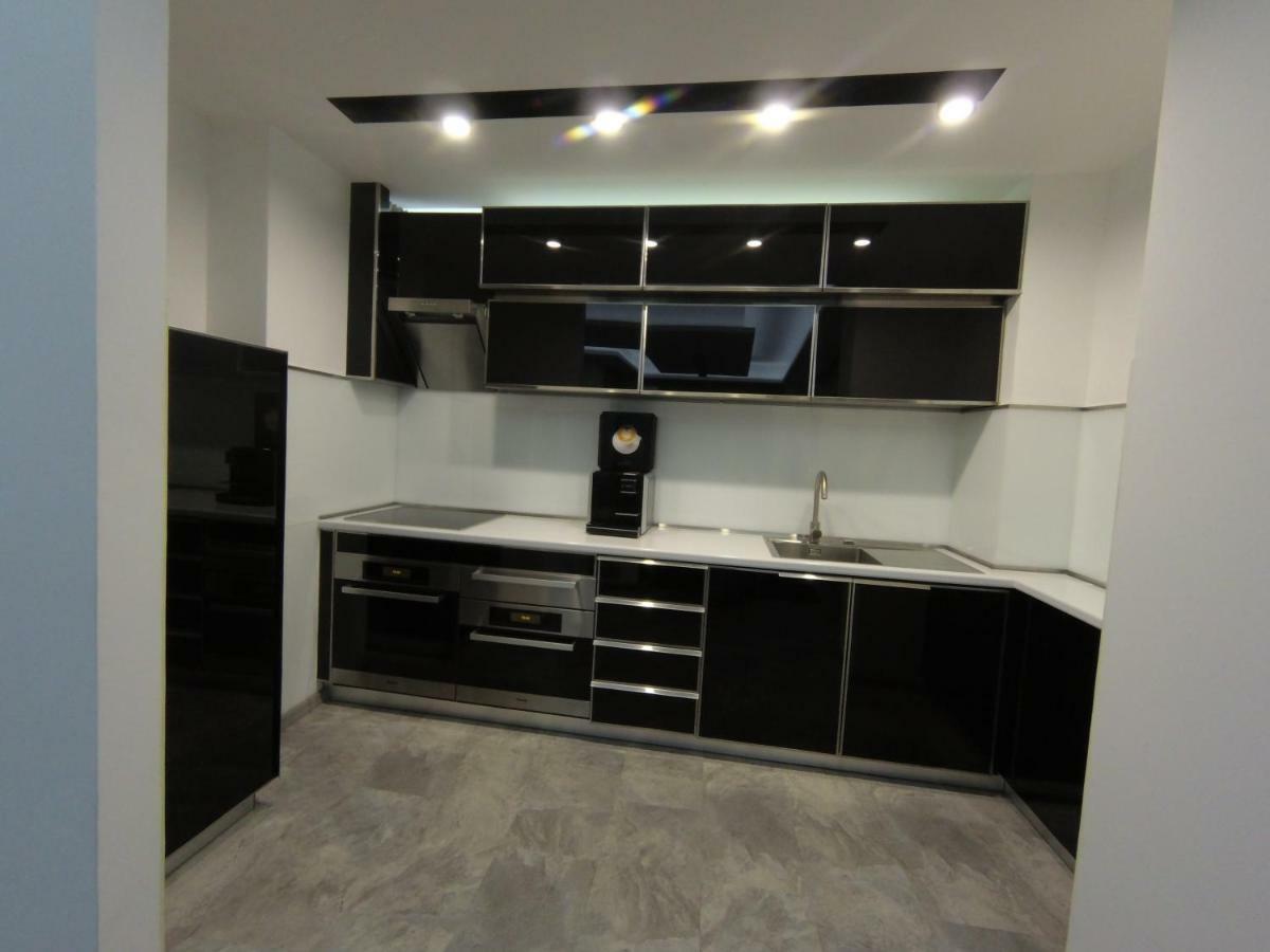 Grey Apartment Nis Exterior foto